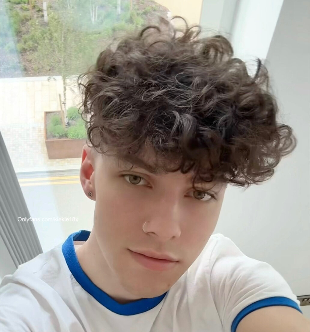 Angelic Boyo 😇 profile