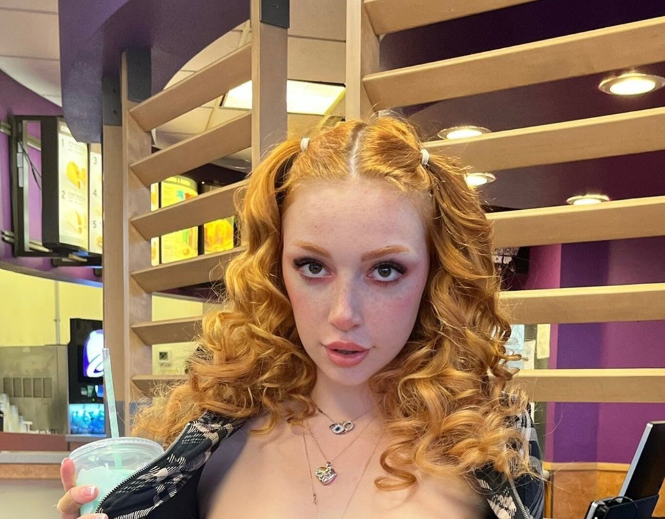 Lacey Laid profile